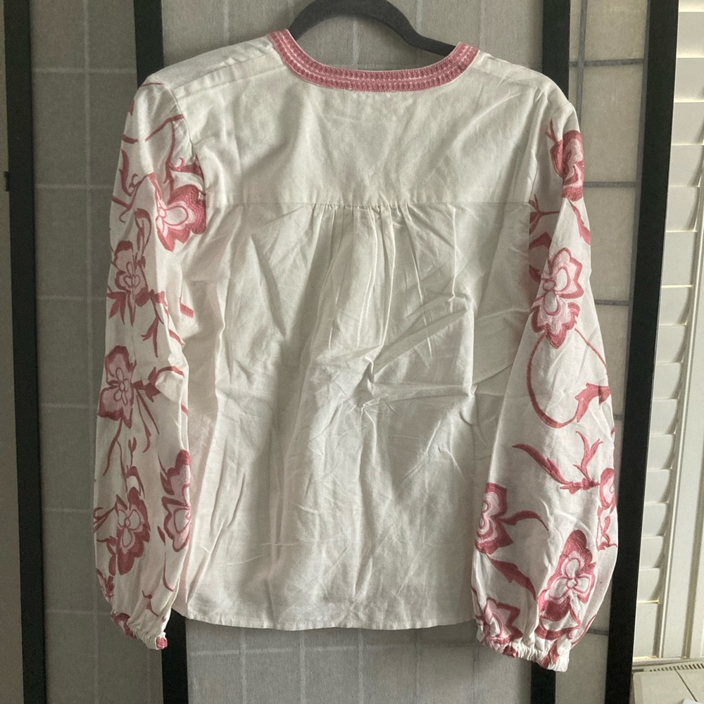 Calypso St. Barth White Blouse with Pink Floral Embroidered Sleeves - Picture 3 of 3